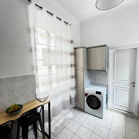 Gegekos Apartment