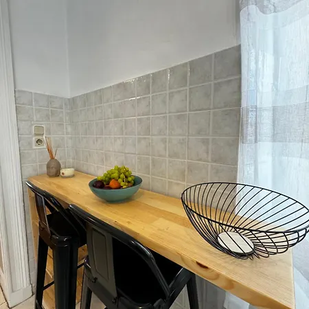 Gegekos * Corfu (city)